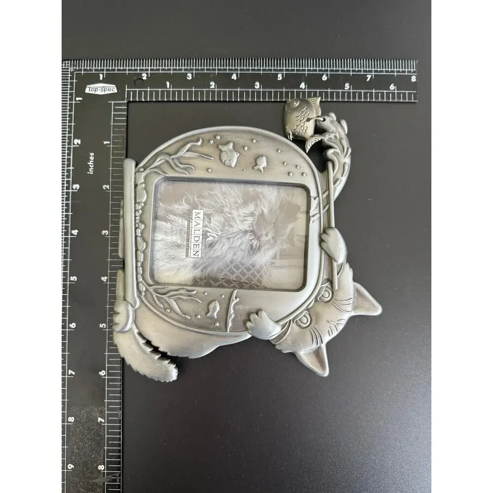 Vintage Cat Photo Frame 2.5